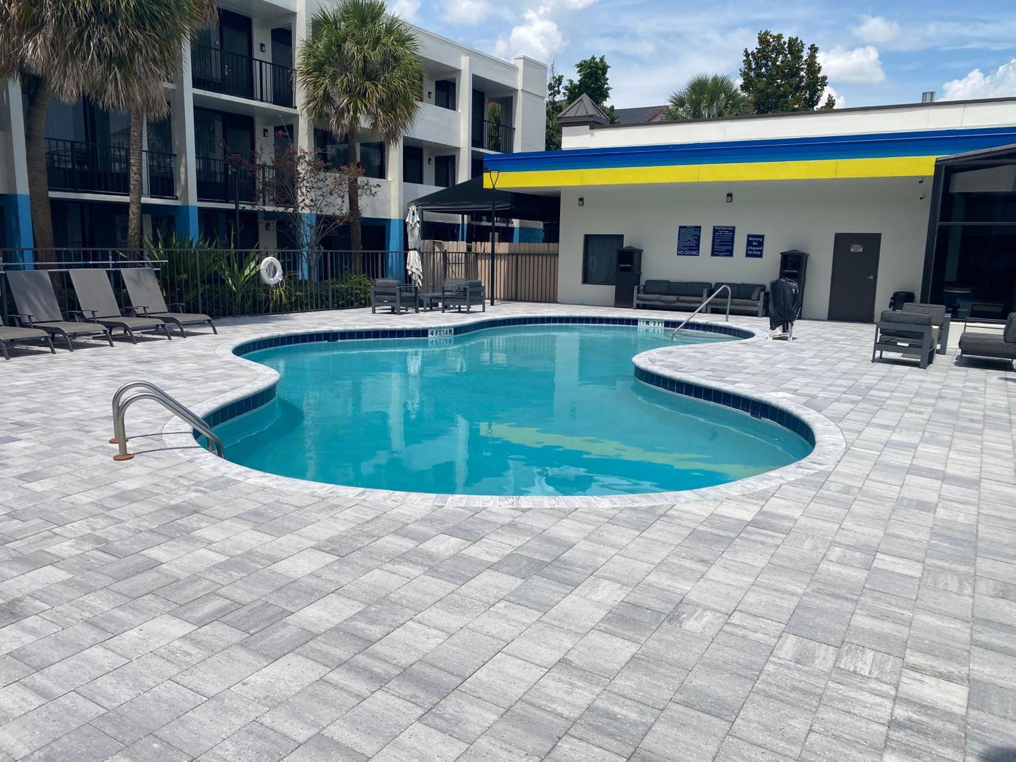 Days Inn & Suites By Wyndham Orlando Airport Εξωτερικό φωτογραφία