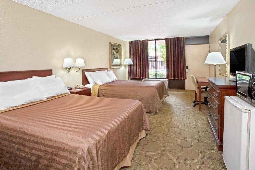 Days Inn & Suites By Wyndham Orlando Airport Εξωτερικό φωτογραφία